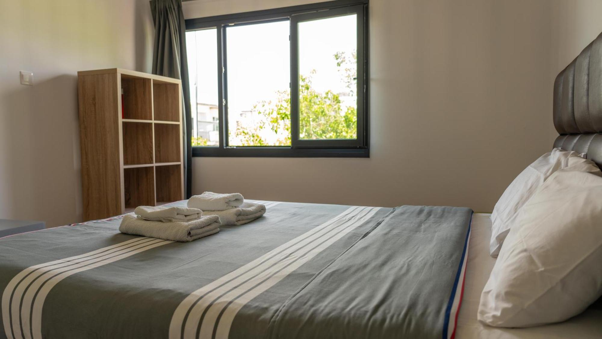 Papadavid Apartments Paphos Exteriör bild
